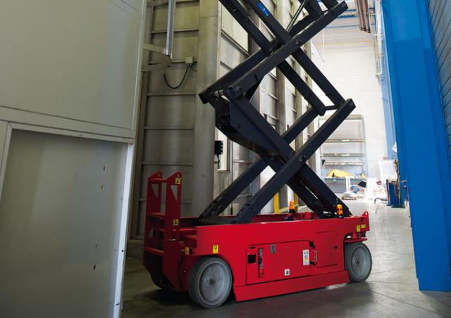 Manitou 100 SEC Wheeled scissor lifts (2017 - 2026) Specifications & Dimensions