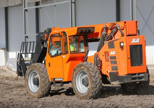 JLG 10054 Telehandler Specs & Dimensions (2019 - 2026)