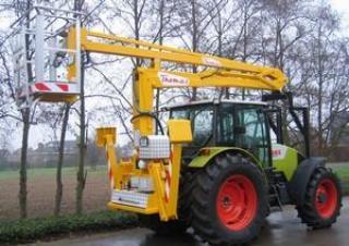 120 NK Thomas Hoogwerkers Trailer Mounted Articulating Boom Lifts