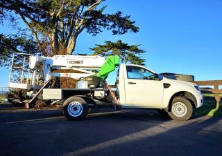 14.6 HQ Comet Trailer Mounted Articulating Boom Lifts