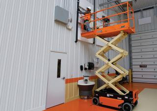 JLG 1532R Wheeled scissor lifts (2018 - 2021) Specifications & Dimensions