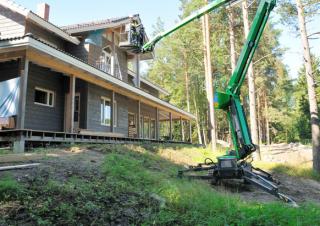 160 Leguan Crawler Articulating Boom Lifts