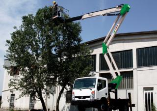 18-7.5 HQ Comet Trailer Mounted Articulating Boom Lifts
