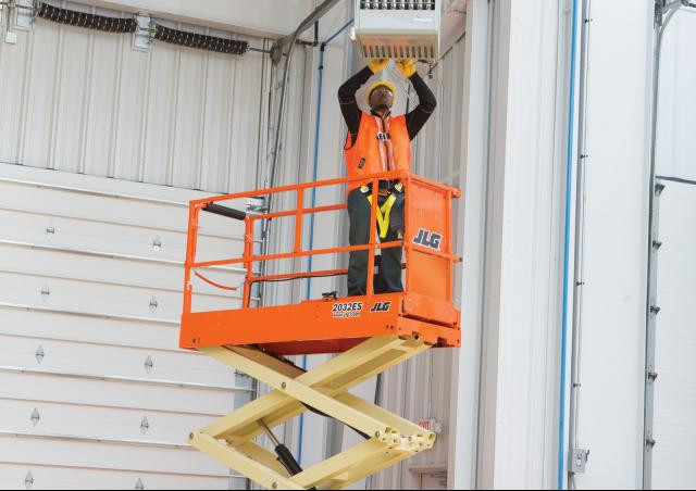 JLG 2032ES Wheeled scissor lifts (2015 - 2021) Specifications & Dimensions