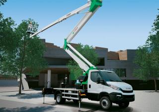 28-14 HQ Comet Trailer Mounted Articulating Boom Lifts