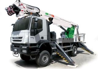 31-14 T Comet Trailer Mounted Articulating Boom Lifts