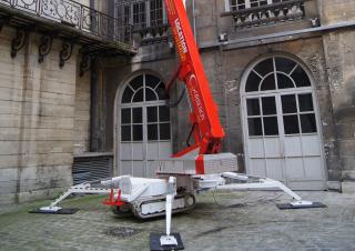 3710 RJ OMMELIFT Crawler Telescopic Boom Lifts