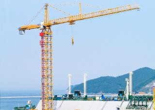 Liebherr 4000 HC 100 crane - load chart, specs & dimensions (2017 - 2024)