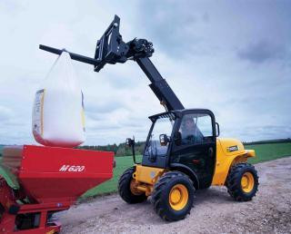 JCB 520-40 Telehandler Specs & Dimensions (2004 - 2017)