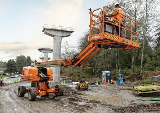 JLG 670SJ Wheeled Telescopic Boom Lifts (2023 - 2026) Specifications & Dimensions