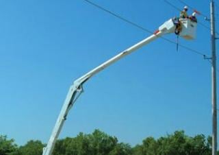 AA50E Altec Trailer Mounted Articulating Boom Lifts