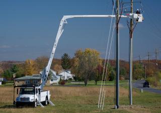 AA67 Altec Trailer Mounted Articulating Boom Lifts
