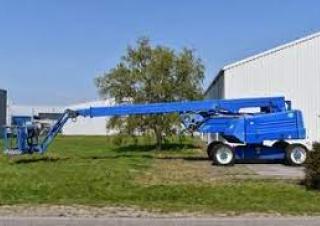 AB 85 RJ UpRight Wheeled Articulating Boom Lifts