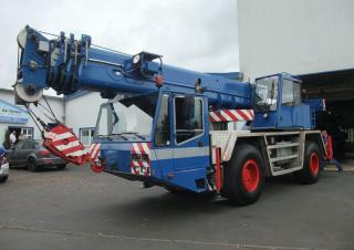 AC 95 (4x4x4) Terex-Demag