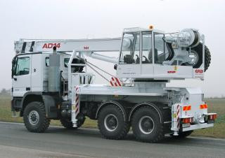 CKD Mobilni Jeraby AD 14 crane - load chart, specs & dimensions (2017 - 2026)