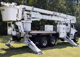 AH100B Altec Trailer Mounted Articulating Boom Lifts
