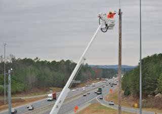 Altec ALB37M Truck Mounted Telescopic Boom Lifts (2017 - 2023) Specifications & Dimensions