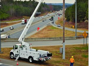 Altec ALB42M Truck Mounted Telescopic Boom Lifts (2017 - 2023) Specifications & Dimensions