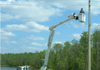 AM60E Altec Trailer Mounted Articulating Boom Lifts
