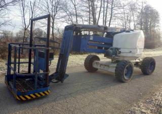 AMZ 51 XT Grove-Manlift Wheeled Articulating Boom Lifts