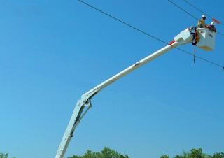 AN32 Altec Trailer Mounted Articulating Boom Lifts