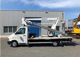 Artica 2100 Bizzocchi Trailer Mounted Articulating Boom Lifts