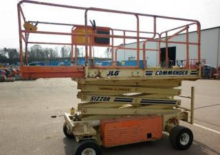 JLG CM 2558 Wheeled scissor lifts (1990 - 1996) Specifications & Dimensions