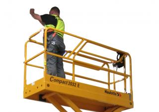 COMPACT 2032 E Haulotte Wheeled scissor lifts
