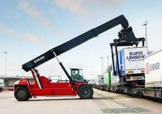 Kalmar DRG450-75S5XS Reach Stacker Specs & Dimensions (2020 - 2026)