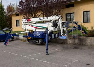 DT30 Spyder CELA Crawler Articulating Boom Lifts
