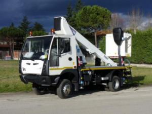 E148T Compact E4 GSR Truck Mounted Telescopic Boom Lifts