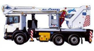 Eagle 5227 Oil & Steel Trailer Mounted Articulating Boom Lifts