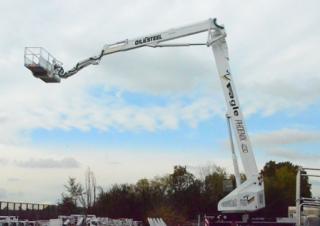 Eagle Phoenix 4230 Oil & Steel Trailer Mounted Articulating Boom Lifts