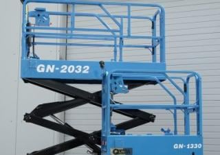 GN 2032 Sinoboom Wheeled scissor lifts