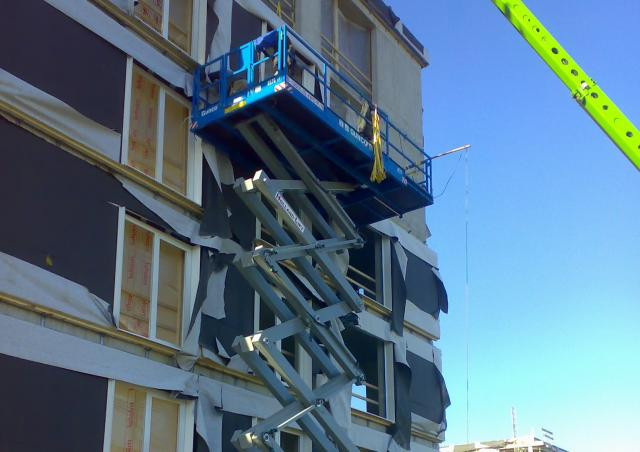 Holland-Lift HL-190 H20 4WD/P/N Wheeled scissor lifts (2017 - 2022) Specifications & Dimensions