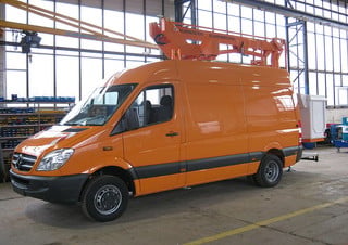 HM 13 KA Blumenbecker - Hubmeister® Trailer Mounted Articulating Boom Lifts