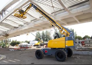 HT23 RTJ O Haulotte Wheeled Telescopic Boom Lifts