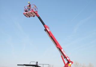 L60R HiReach Elliott Equipment Truck Mounted Telescopic Boom Lifts