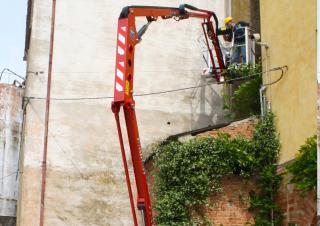 Lightlift 14.72 IIIS Hinowa Crawler Articulating Boom Lifts