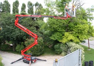 Lightlift 17.75 Performance IIIS MK3 Hinowa Crawler Articulating Boom Lifts