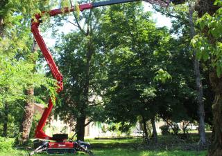 Lightlift 18.80 Performance IIIS Hinowa Crawler Articulating Boom Lifts