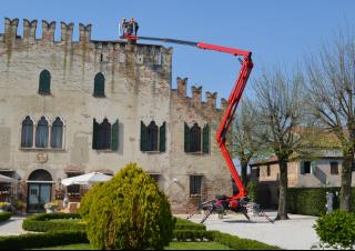 Lightlift 26.14 Performance IIIS MK3 Hinowa Crawler Articulating Boom Lifts