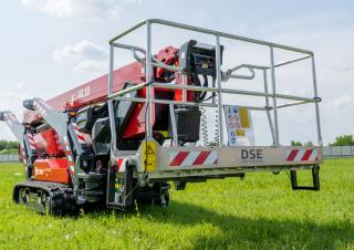 Lightlift 40.18 Performance IIIS Hinowa Crawler Articulating Boom Lifts