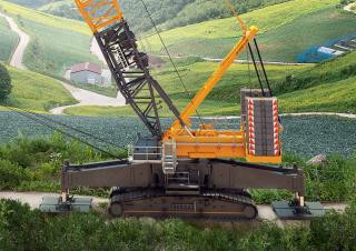 Liebherr LR 1700-1.0W crane - load chart, specs & dimensions (2023 - 2026)