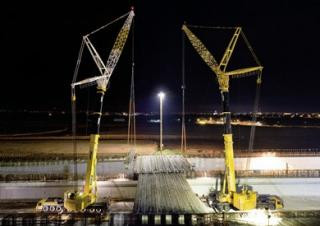 Liebherr LTM 1500-8.1 crane - load chart, specs & dimensions (2005 - 2022)
