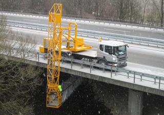 MBI 110-1,2/S Moog Trailer Mounted Articulating Boom Lifts