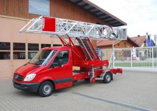 MBI 50-1/S Moog Trailer Mounted Articulating Boom Lifts