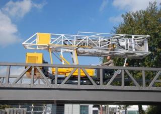 MBI 50-1/SR Moog Crawler Articulating Boom Lifts