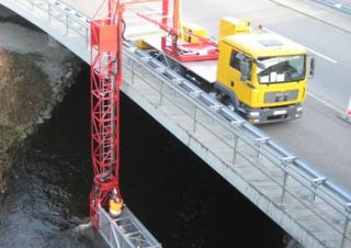 MBI 90-1/S Moog Trailer Mounted Articulating Boom Lifts
