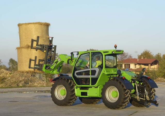 Merlo MF 40.9 CS Telehandler Specs & Dimensions (2017 - 2021)